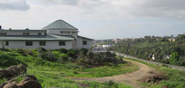 Straw bales for San Diego