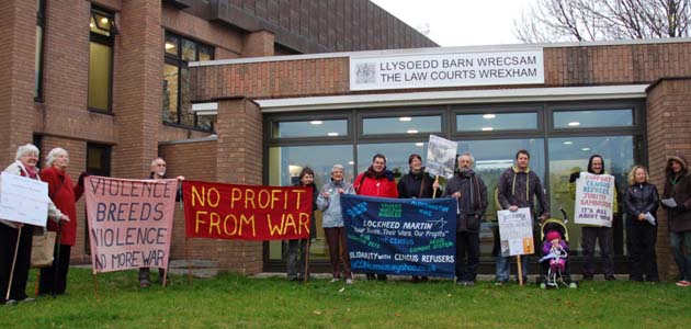 Census boycotters in court