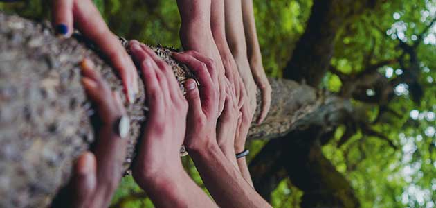 Different class: Ian Tod on a house group discussion